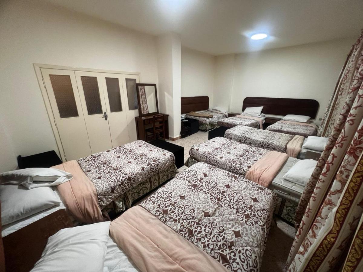 Хостел Student House Мадаба Экстерьер фото