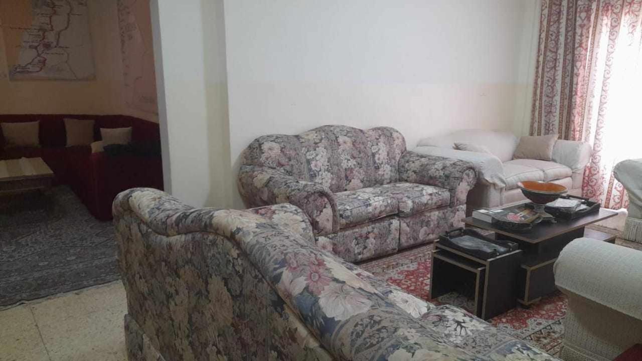 Хостел Student House Мадаба Экстерьер фото