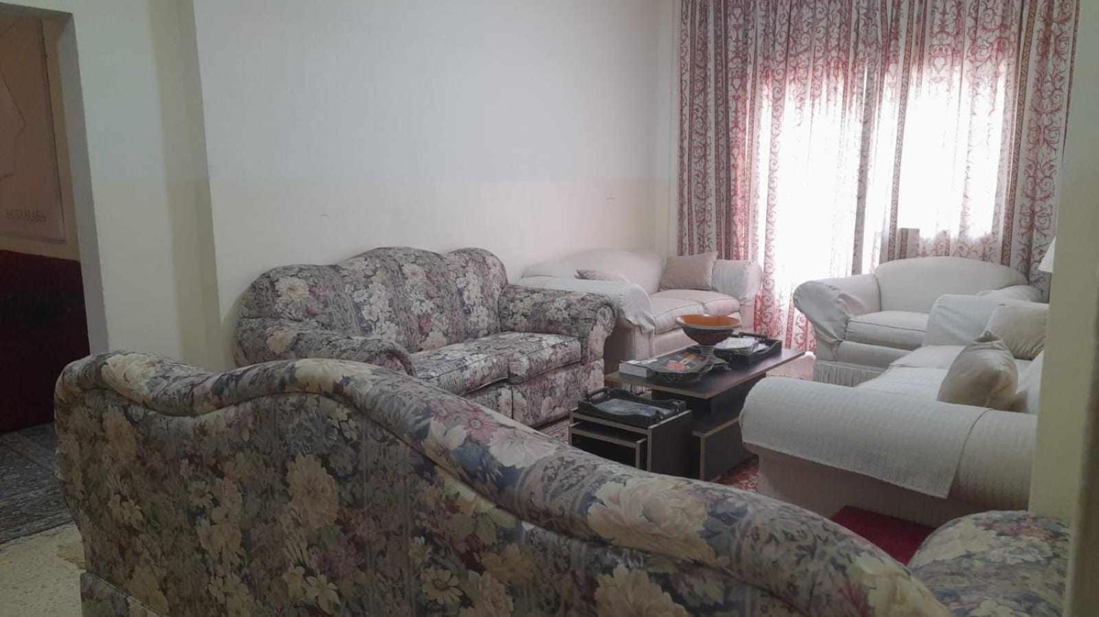Хостел Student House Мадаба Экстерьер фото